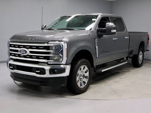 Certified 2024 Ford F250 Lariat w/ Chrome Package image 8