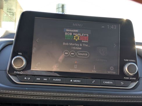 Used 2021 Nissan Rogue SV image 21