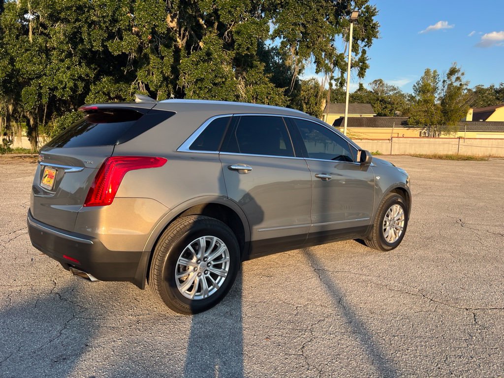 Used 2018 Cadillac XT5 FWD image 3