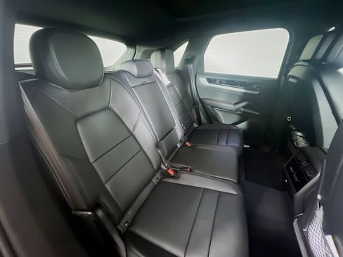 New 2026 Porsche Cayenne AWD/4WD image 29