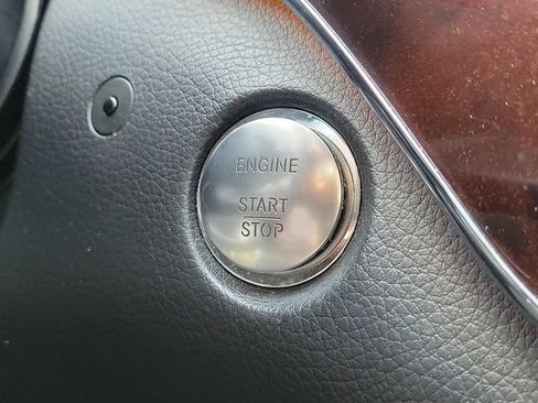 Used 2013 Mercedes-Benz S 550 image 32