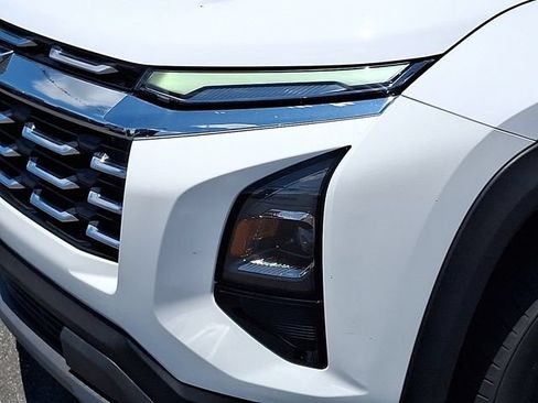 Used 2025 Chevrolet Equinox LT AWD/4WD image 30