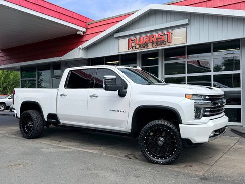 Used 2022 Chevrolet Silverado 2500 High Country w/ Z71 Off-Road Package AWD/4WD image 1
