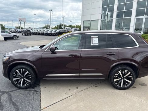 Certified 2025 Volvo XC90 B5 Core w/ Climate Package AWD/4WD image 9