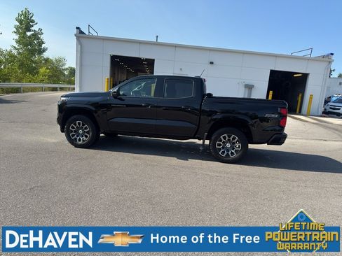 Used 2023 Chevrolet Colorado Z71 w/ Z71 Convenience Package 2 AWD/4WD image 3