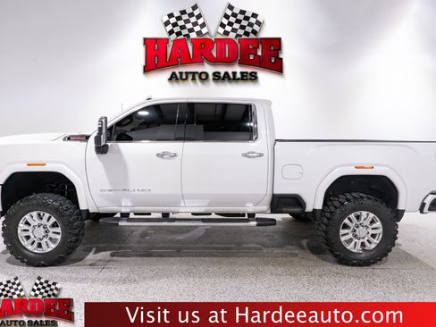 Used 2020 GMC Sierra 2500 Denali w/ Denali Ultimate Package AWD/4WD image 1
