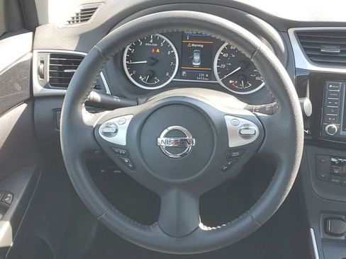 Used 2019 Nissan Sentra SV FWD image 12