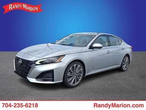 Used 2023 Nissan Altima 2.5 SL FWD image 1
