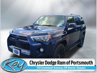 Used 2020 Toyota 4Runner SR5 Premium w/ Moonroof Package AWD/4WD video 1