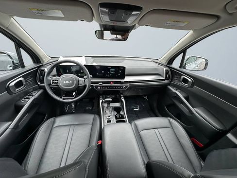Certified 2025 Kia Sorento S AWD/4WD image 10