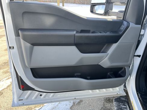 New 2025 Ford F550 4x4 SuperCab Super Duty image 6