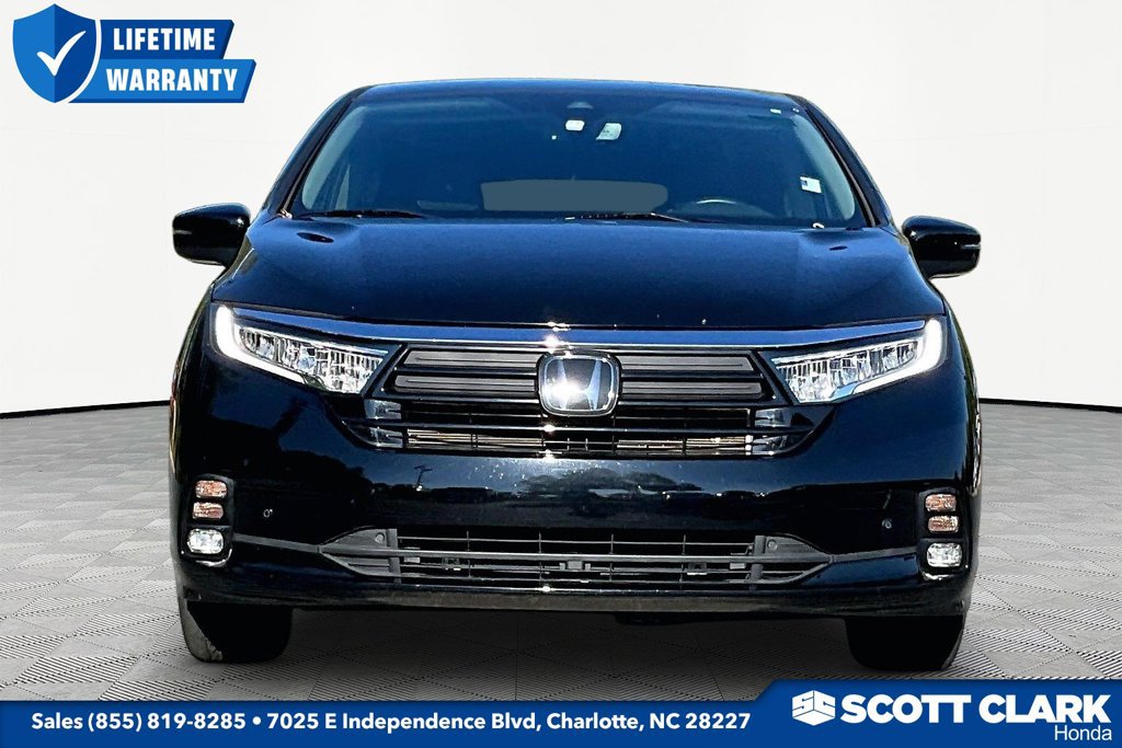 Used 2024 Honda Odyssey Touring image 2