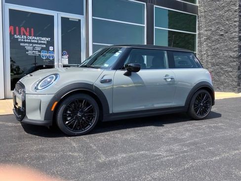Used 2023 MINI Cooper S FWD image 1