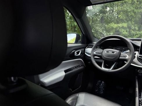Used 2024 Jeep Compass Limited AWD/4WD image 35