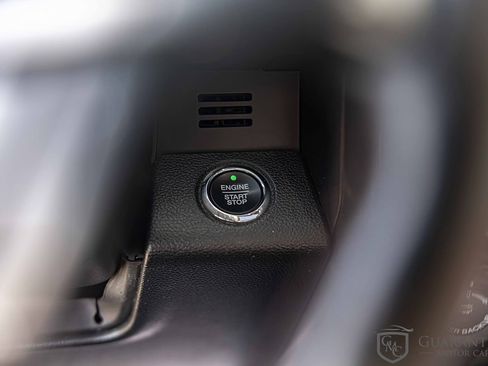 Used 2019 Ford F150 Lariat w/ Equipment Group 502A Luxury AWD/4WD image 26
