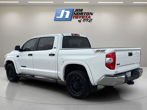 Used 2017 Toyota Tundra SR5 AWD/4WD image 7