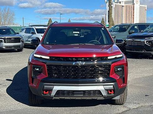 New 2026 Chevrolet Traverse Z71 w/ Enhanced Driving Package image 2