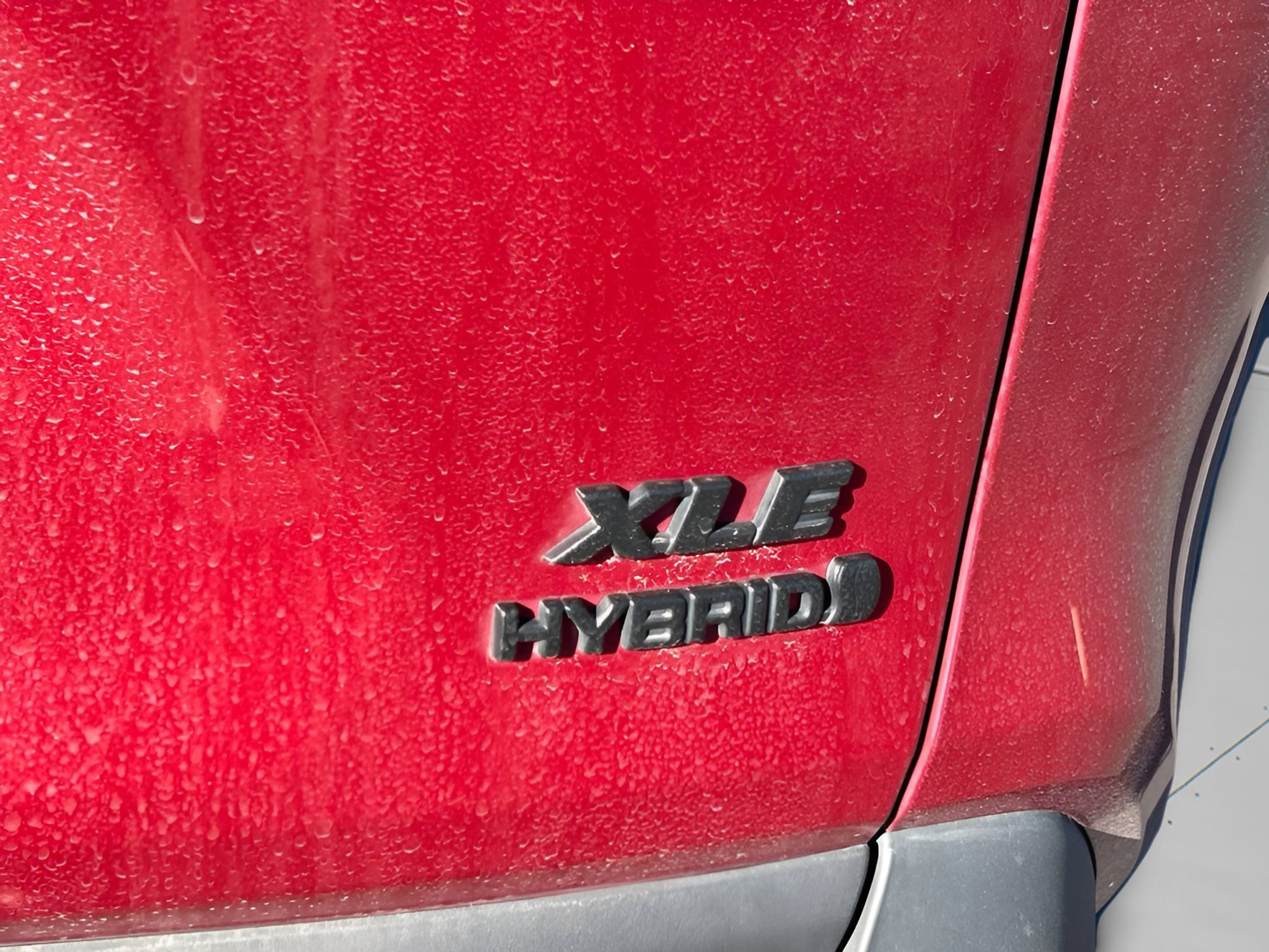 Used 2021 Toyota RAV4 XLE Premium AWD/4WD image 8