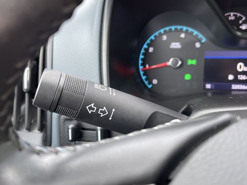 Used 2022 Chevrolet Colorado Z71 w/ Safety Package image 21