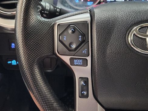 Used 2022 Toyota Tacoma SR5 RWD image 47