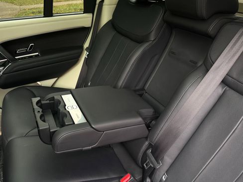 Used 2022 Land Rover Range Rover SE image 54