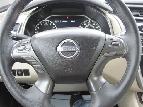 Used 2023 Nissan Murano SV image 14