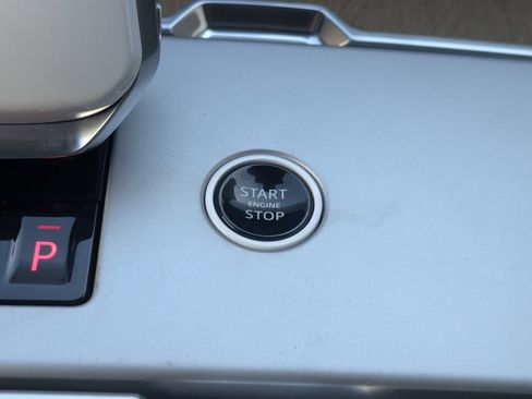 New 2026 Land Rover Range Rover SV image 31