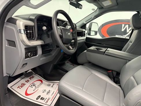 New 2026 Ford F250 XL w/ XL Chrome Package image 11