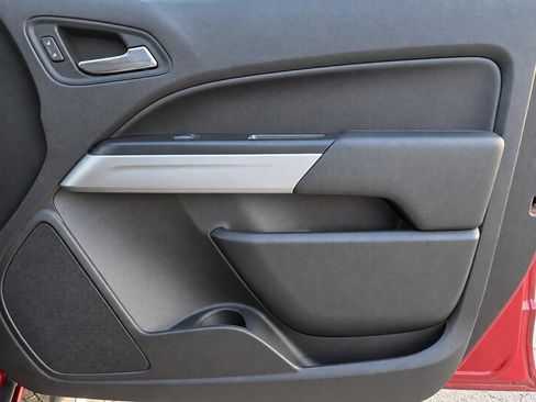 Certified 2018 Chevrolet Colorado LT RWD image 38