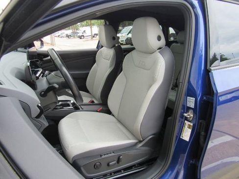 Used 2022 Volkswagen ID.4 Pro S image 17