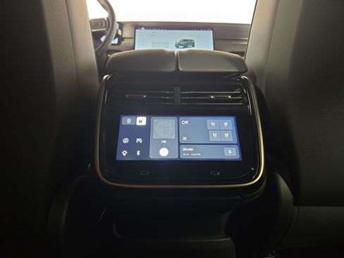 Used 2025 Rivian R1S Adventure AWD/4WD image 30