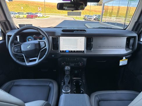 New 2025 Ford Bronco Outer Banks image 3