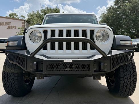 Used 2018 Jeep Wrangler Unlimited Sport AWD/4WD image 5