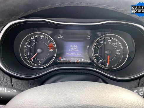 Used 2019 Jeep Cherokee Limited image 18