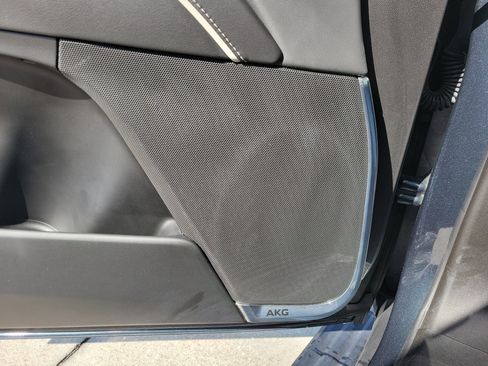 Used 2021 Cadillac Escalade Premium Luxury w/ Driver Assist Tech Package image 17