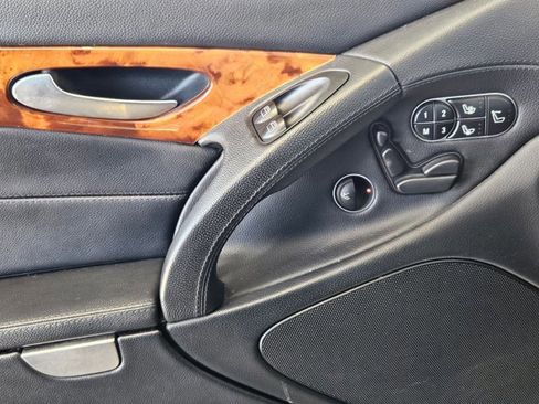 Used 2009 Mercedes-Benz SL 550 w/ Premium I Pkg image 6