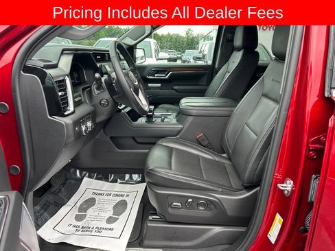 Used 2024 GMC Sierra 1500 Denali w/ Technology Package AWD/4WD image 4
