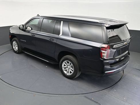 Used 2024 Chevrolet Suburban LS RWD image 14