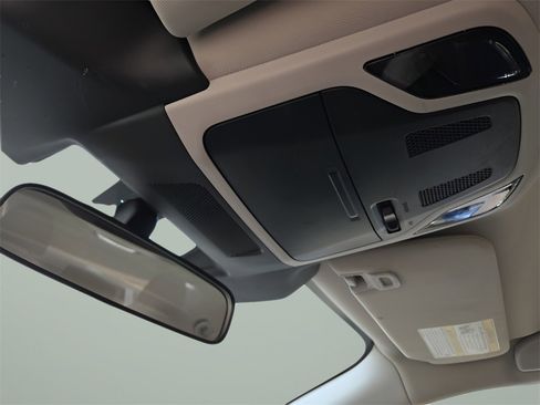 Used 2023 Subaru Legacy image 17