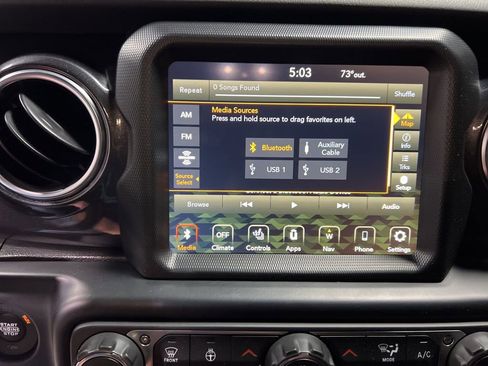 Used 2022 Jeep Wrangler Unlimited Sahara image 35