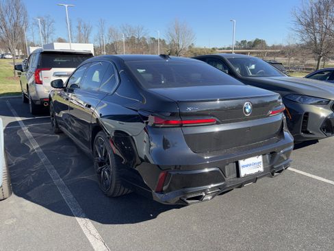 Certified 2025 BMW 760i xDrive w/ Executive Package image 14