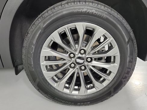 Certified 2024 Cadillac XT4 Premium Luxury AWD/4WD image 11