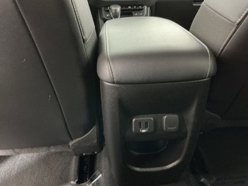 Used 2022 Chevrolet Colorado ZR2 image 23