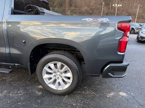Used 2022 Chevrolet Silverado 1500 Custom image 6