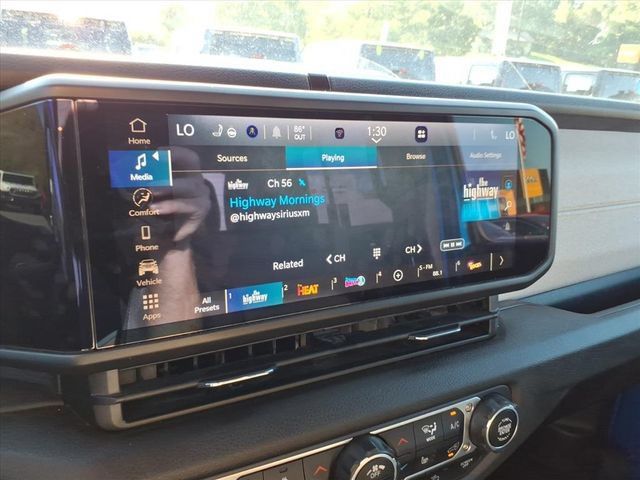 Used 2025 Jeep Gladiator Sport AWD/4WD image 19
