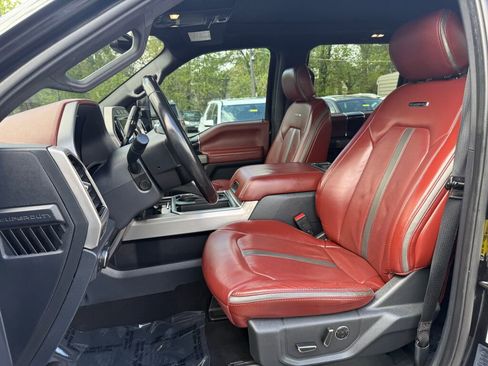 Used 2022 Ford F450 Platinum w/ FX4 Off-Road Package image 11