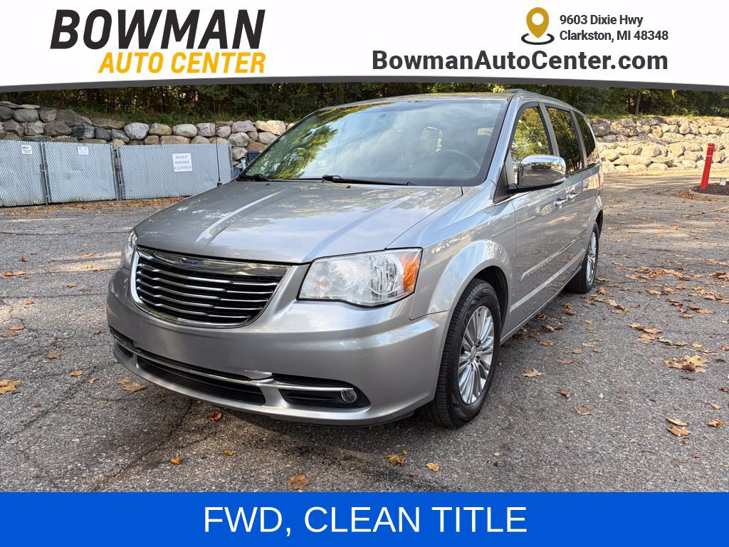 Used 2016 Chrysler Town & Country Touring-L w/ Driver Convenience Group FWD image 1