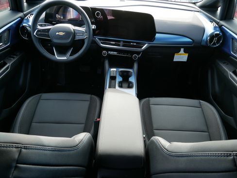 New 2026 Chevrolet Equinox EV LT image 6