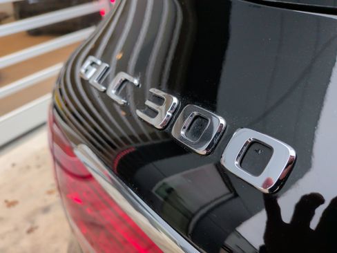 Used 2018 Mercedes-Benz GLC 300 300 image 30