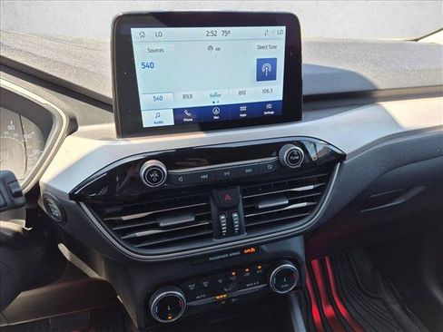 Used 2022 Ford Escape SE w/ SE Sport Appearance Package FWD image 13